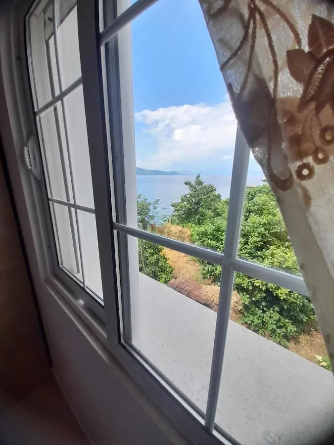 Nesti Relax Home Lini Bed and breakfast
