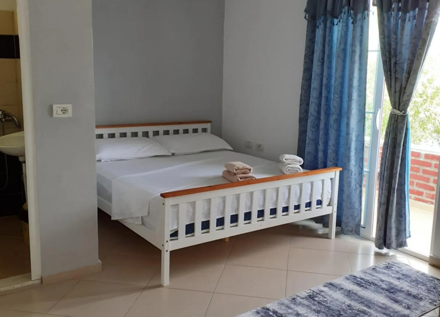 Nesti Relax Home Lini Bed and breakfast