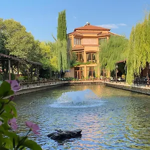 Hotel Rritja E Koranit, Tushemisht